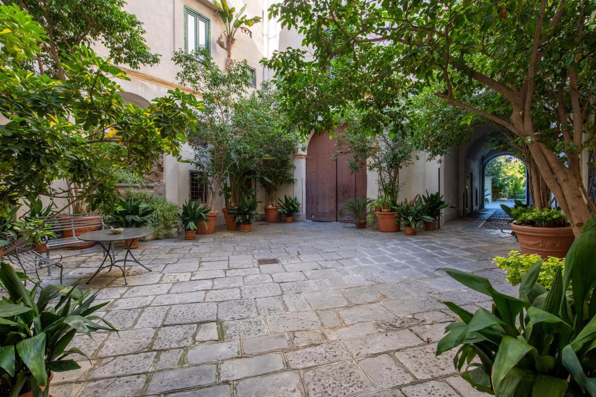 Palazzo De Gregorio Apartments Palermo Exteriör bild